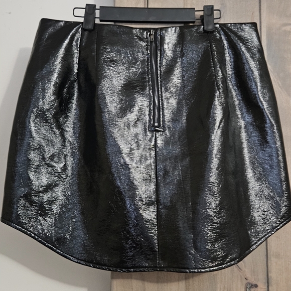 VICI × GINA Curved Mini Pleather Skirt In Black. Size XL NWT - Picture 7 of 11